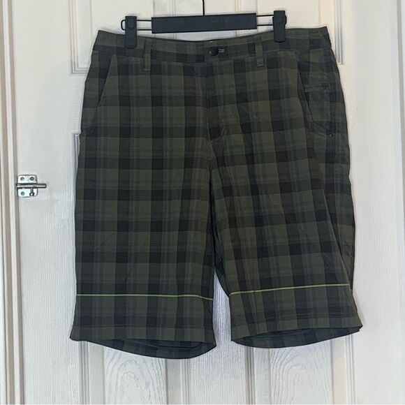 Lululemon Men's Kahuna Casual Golf Bermuda Walking Shorts Size 34 Green Plaid - Picture 7 of 8